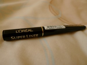 L'Oreal Super Liner Review 1