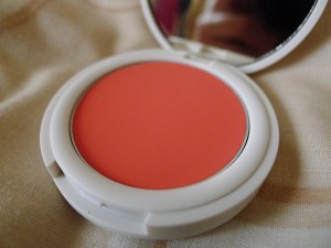 Topshop Cream Blush Review 2