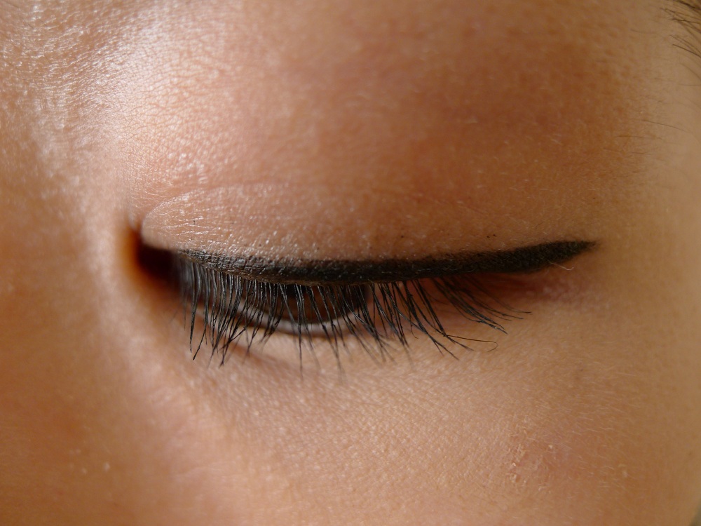Benefit Bad Gal Lash Mascara Review 5