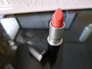 MAC Cut A Caper Lipstick Review 2