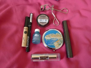 Whats In My Makeup Bag 3