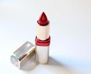 L'oreal Color Riche True Red Lipstick Review 2