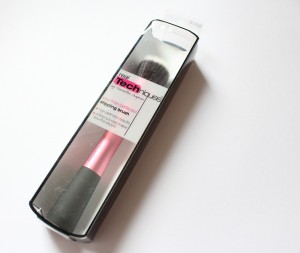 Real Techniques Stippling Brush Review 1