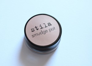 Stila Smudge Pot Kitten Eyeliner Review 1