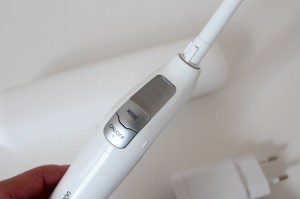 Colgate ProClinical A1500 Electric Toothbrush Review 3