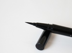 Stila Stay All Day Waterproof Liquid Eyeliner Review 3